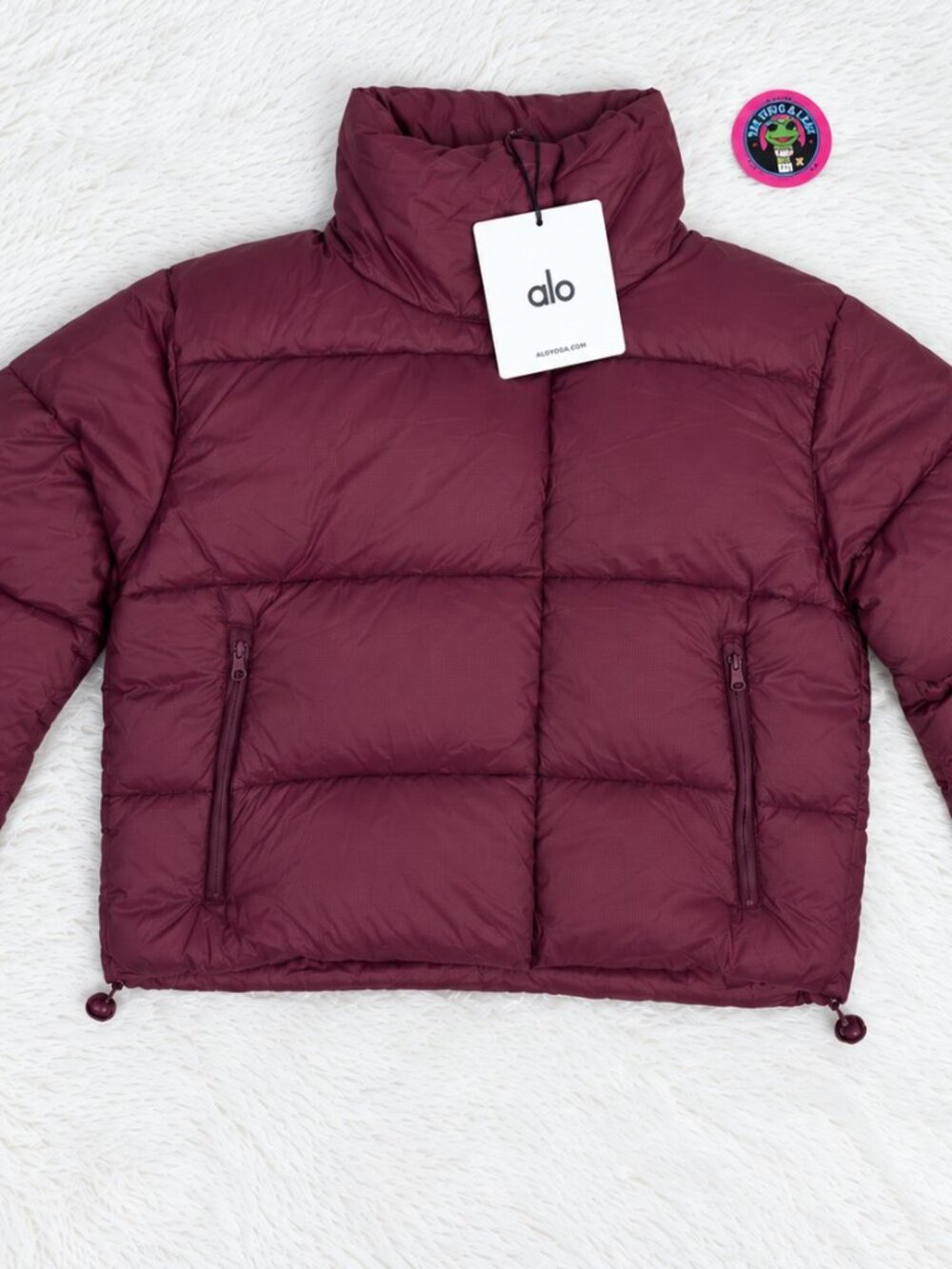 ALO Yoga Gold Rush Puffer Jacket Burgundy Size Small NWT - Picture 4 of 11